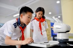 青岛：点亮青少年科创梦想